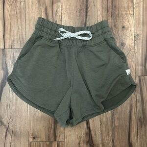 Vuori Short